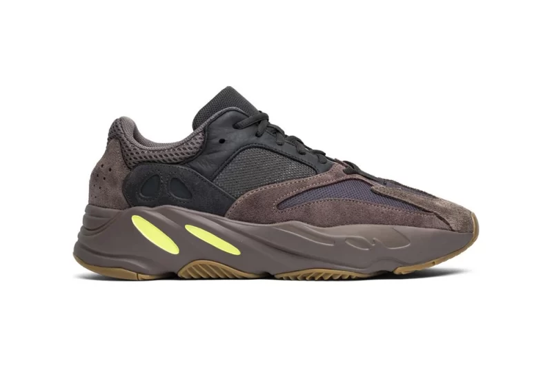 Yeezy Boost 700 Mauve Reps