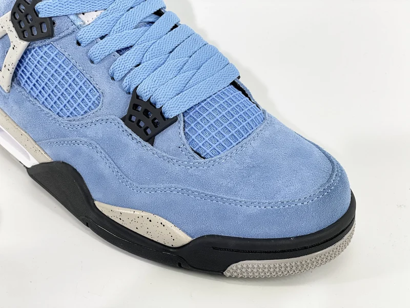 Jordan 4 Retro University Blue Reps toe