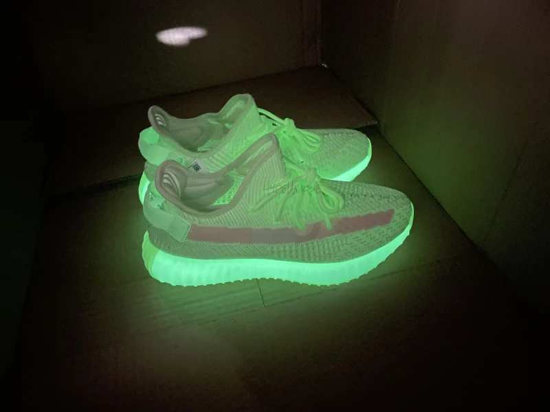 Yeezy 350 V2 ‘Glow-In-The-Dark’ Replica