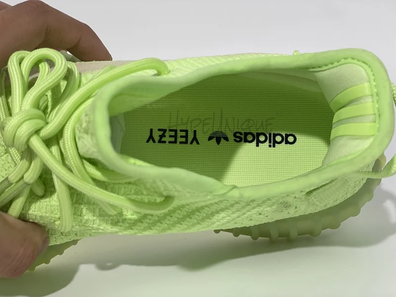 Yeezy 350 V2 ‘Glow-In-The-Dark’ Replica