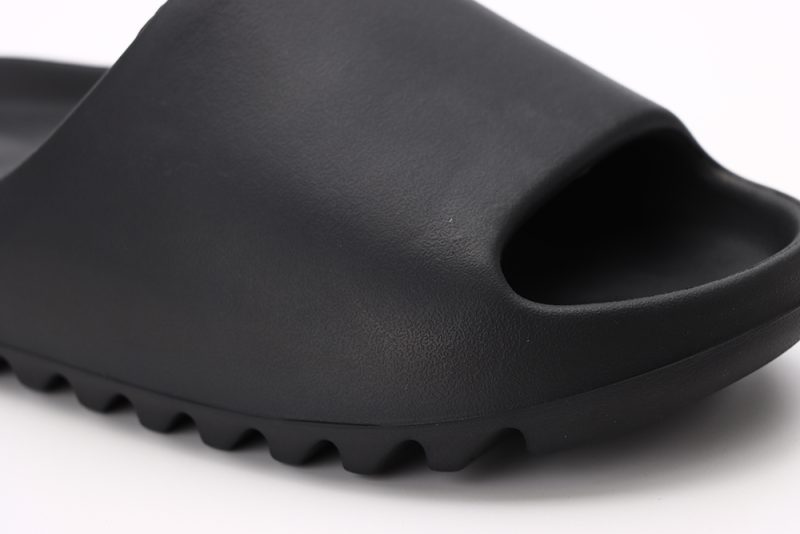 Yeezy Slides 'Onyx' Reps (Matte Upper)