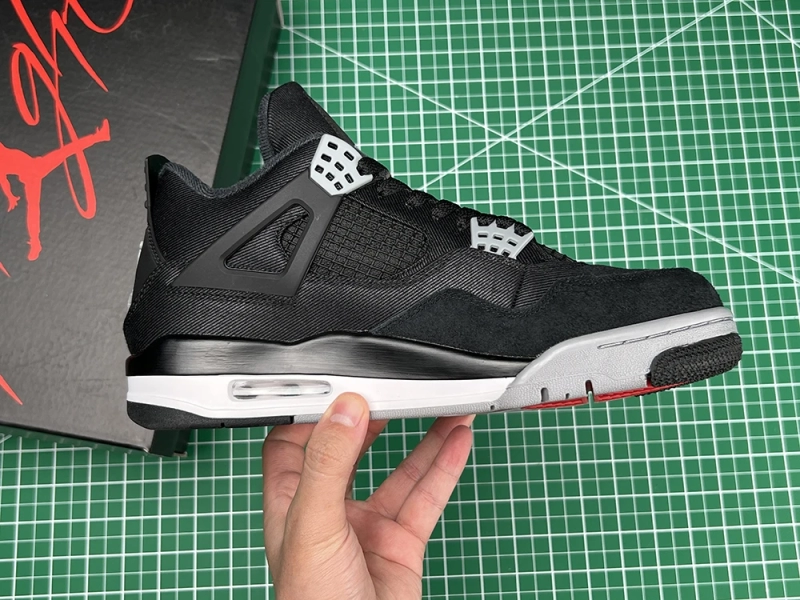 Jordan 4 SE “Black Canvas” Reps