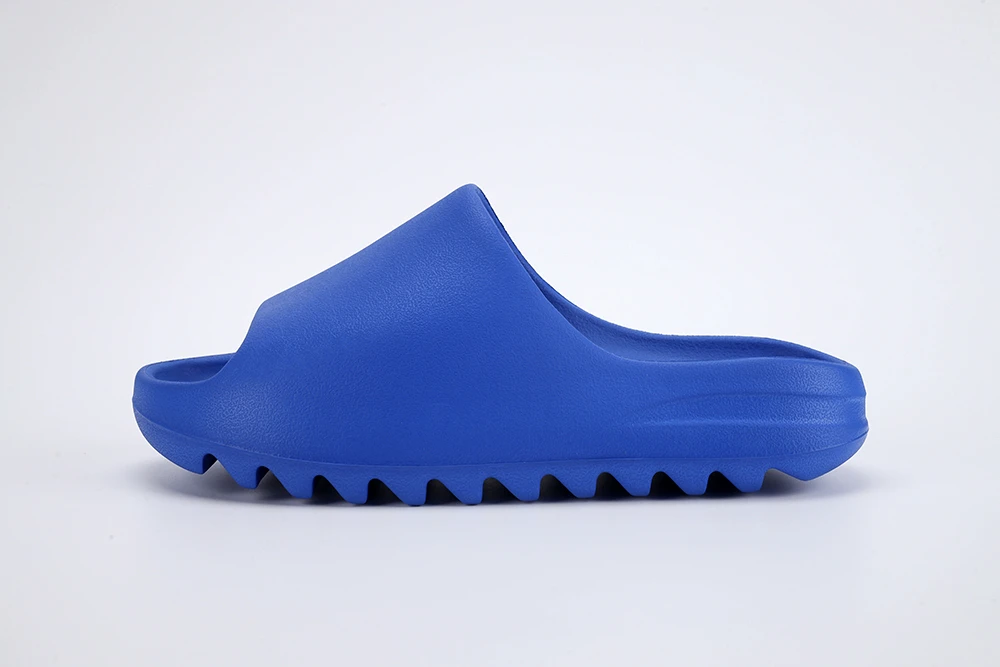 Yeezy Slide "AZURE" ID4133 MATTE