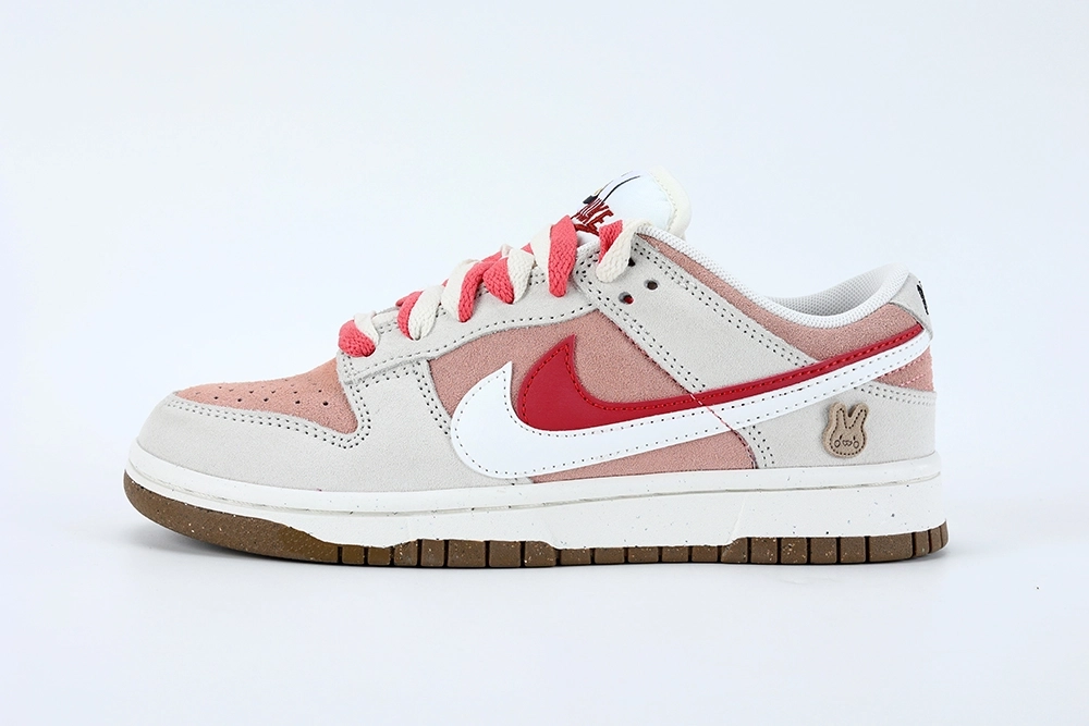 Wmns Dunk Low SE '85' Bunny Cookies