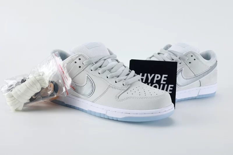 SB Dunk Low White Lobster (Friends and Family) REps