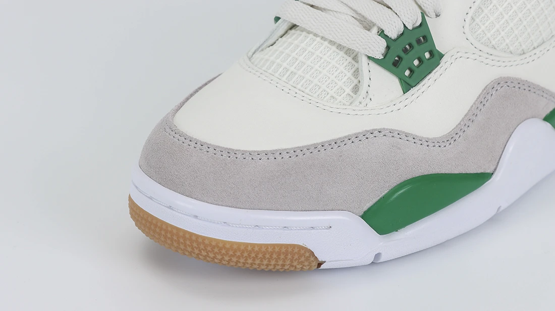 Jordan 4 Retro SB Pine Green Reps