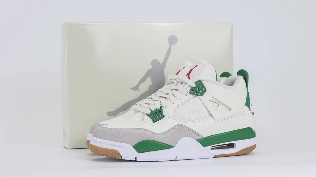 Jordan 4 Retro SB Pine Green Reps