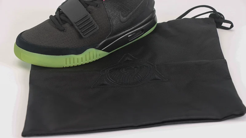 the black bag and the shoe