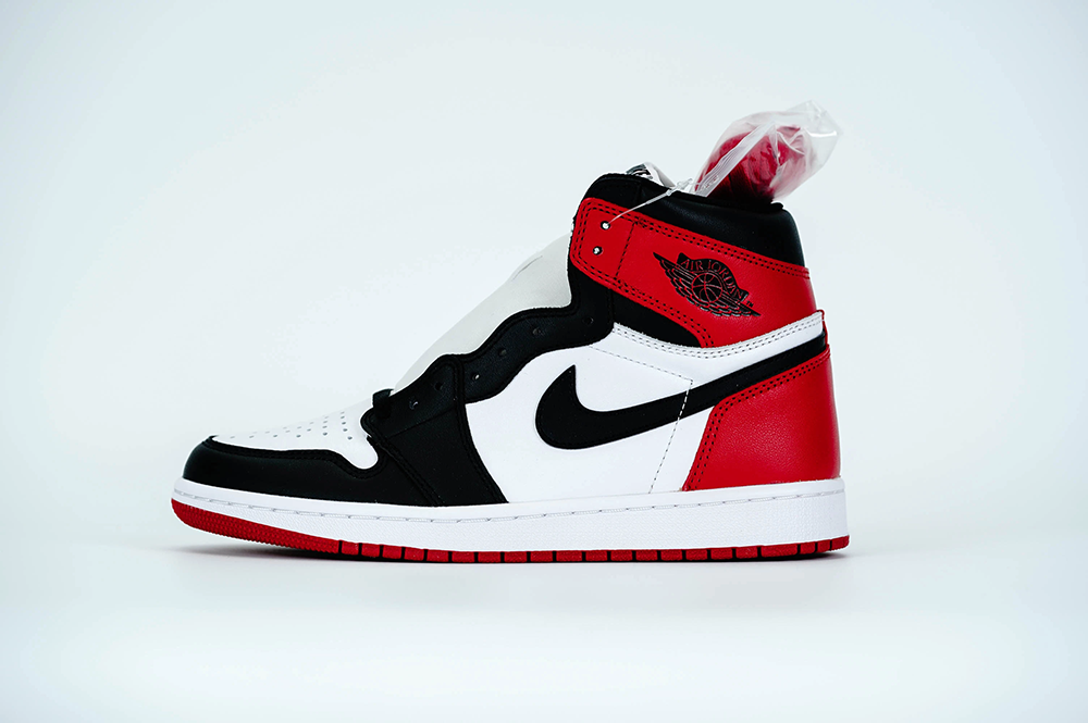 Air Jordan 1 Retro High OG ‘Black Toe’ Reps