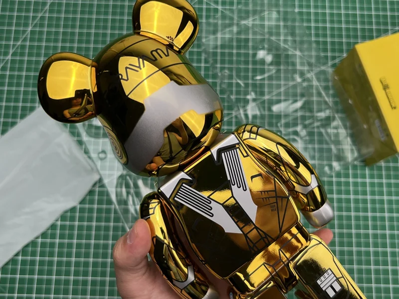 Bearbrick x Hajime Sorayama x Marvel Iron Man Reverse 400%