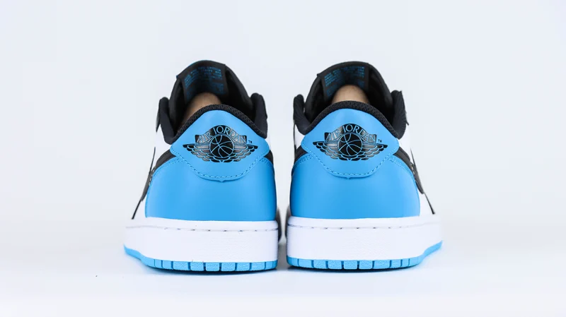 Air Jordan 1 Retro Low OG 'UNC' Reps