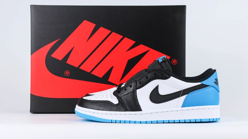 Air Jordan 1 Retro Low OG 'UNC' Reps