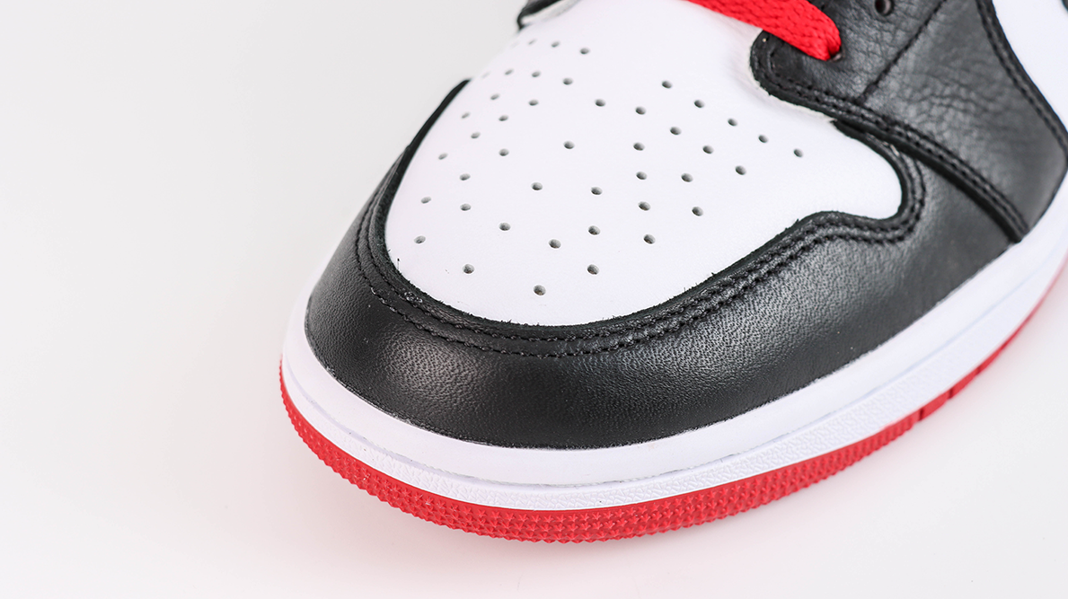 Air Jordan 1 Retro Low OG 'Black Toe' Reps