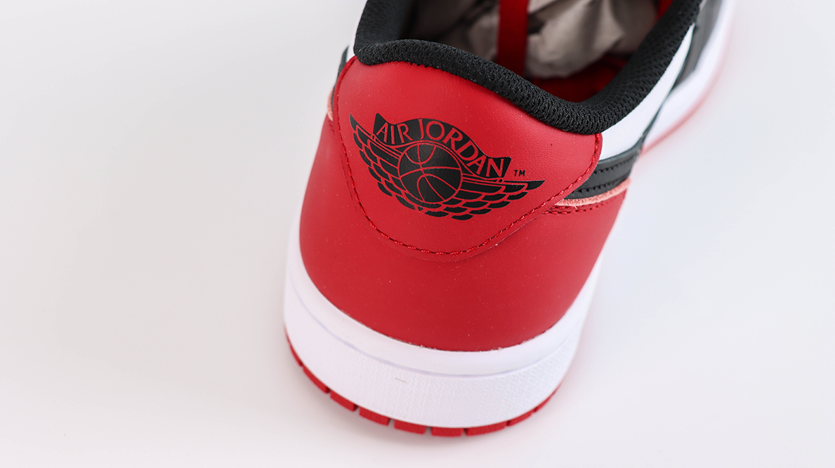 Air Jordan 1 Retro Low OG 'Black Toe' Reps