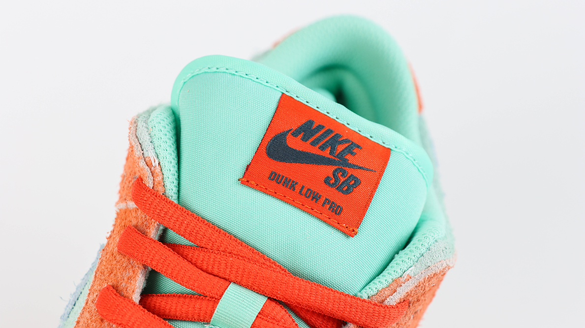 Dunk Low SB 'Orange Emerald Rise' Reps