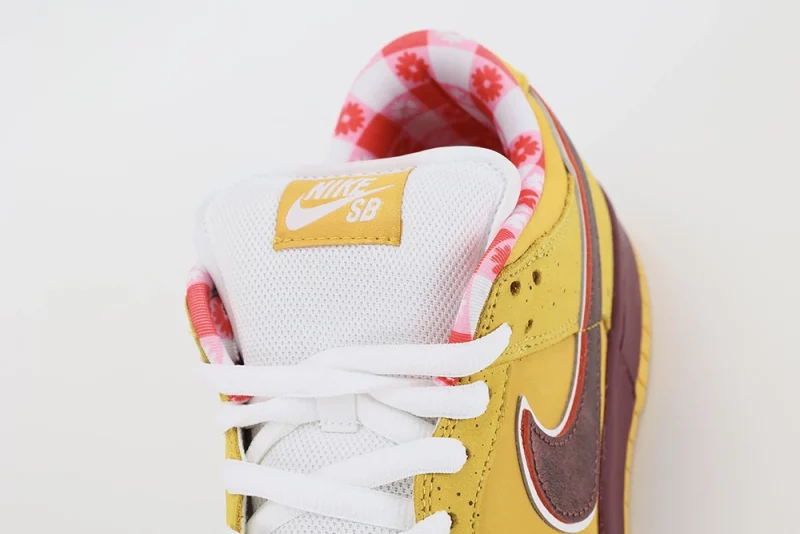 SB Dunk Low Yellow Lobster Replica