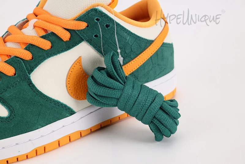 Dunk Low Pro Legion Pine Kumquat