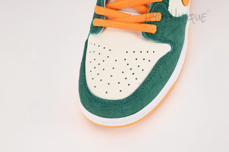 Dunk Low Pro Legion Pine Kumquat