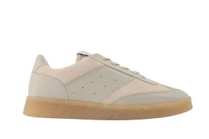 Maison Martin Margiela 6 Court Sneaker in Beige Leather