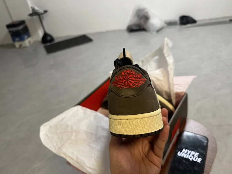 Jordan 1 Retro Low OG SP Travis Scott Mocha