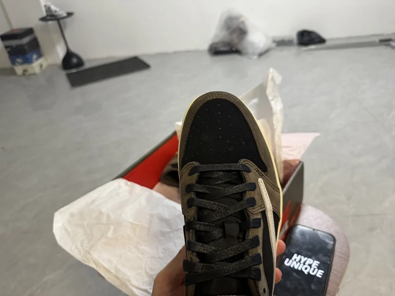 Jordan 1 Retro Low OG SP Travis Scott Mocha