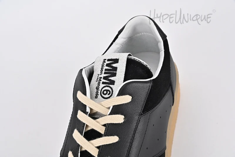 Margiela Lace-up Low-top Sneakers Black21