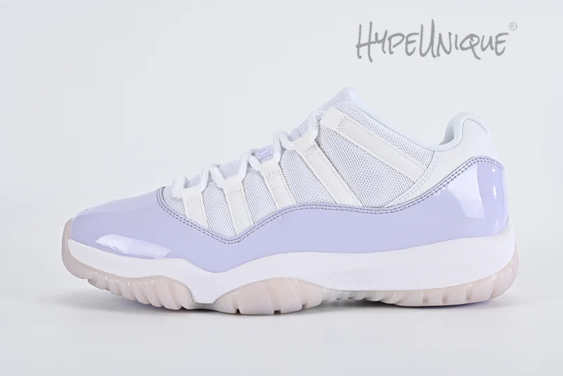 Wmns Air Jordan 11 Retro Low 'Pure Violet'