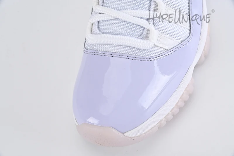 Wmns Air Jordan 11 Retro Low 'Pure Violet'