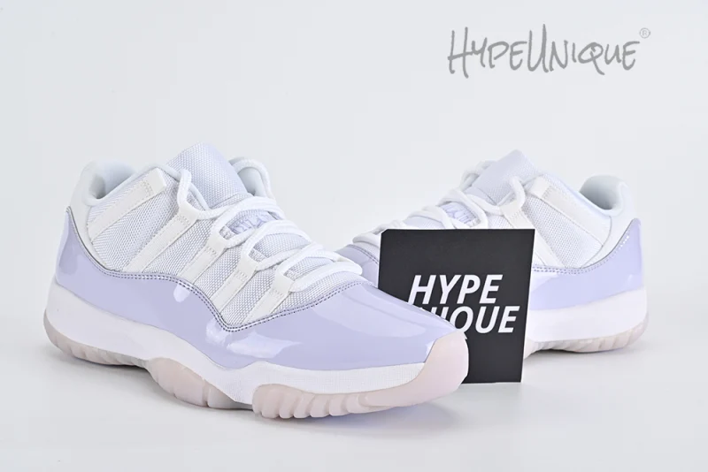 Wmns Air Jordan 11 Retro Low 'Pure Violet'