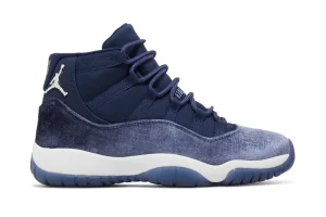 Wmns Air Jordan 11 Retro 'Midnight Navy Velvet'