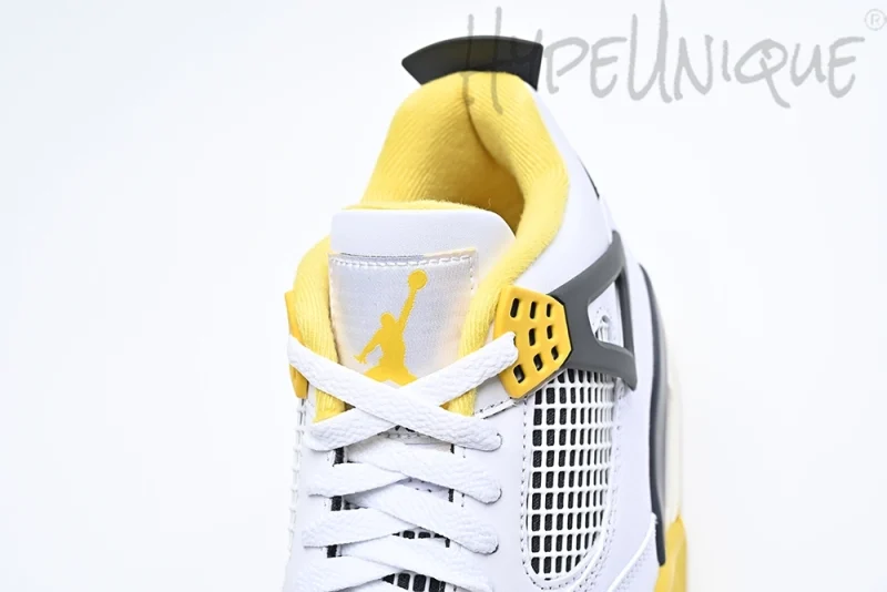 Air Jordan 4 Vivid Sulfur4