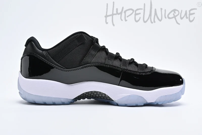 Air Jordan 11 Low "Space Jam" Reps