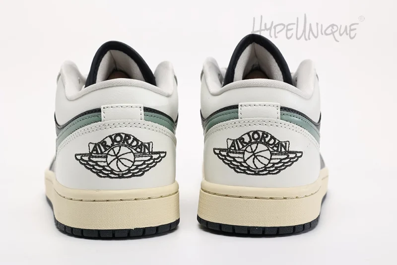 Jordan 1 Low ‘Jade Smoke' Reps