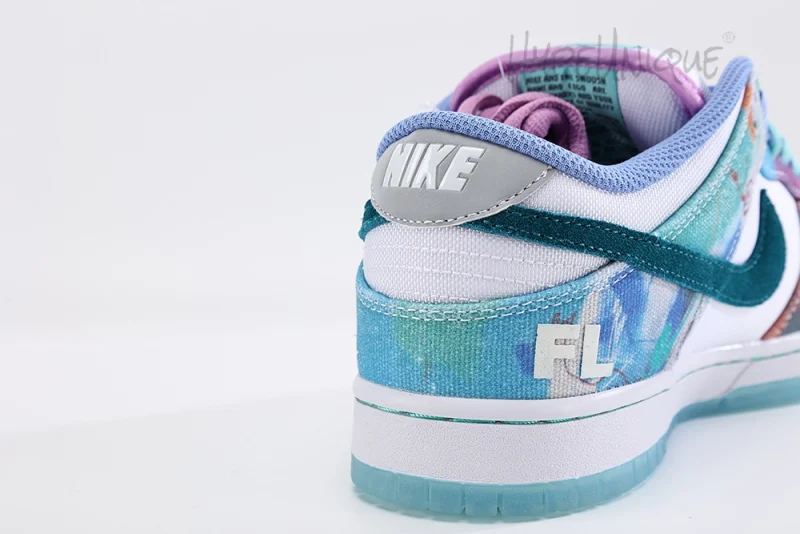 FUTURA LABORATORIES X DUNK LOW SB 'BLEACHED AQUA'