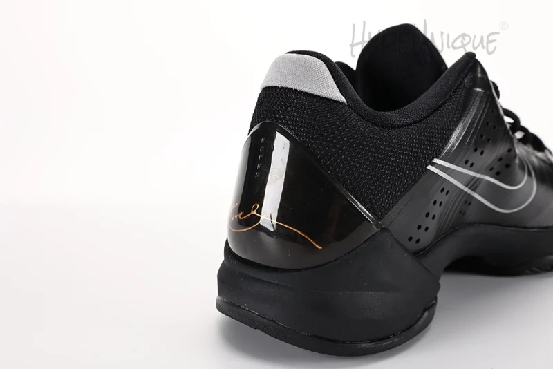 the heels of Zoom Kobe 5 'Black Out'