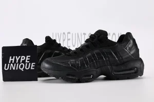 Air Max 95 'Triple Black' Reps