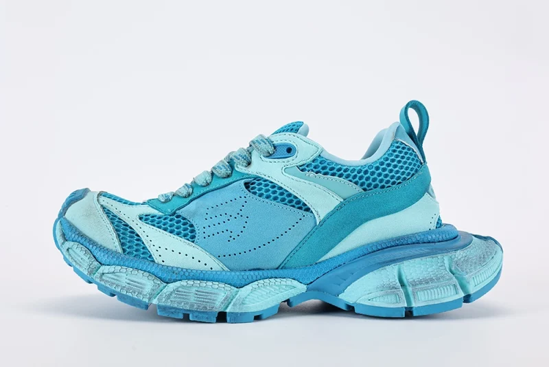 aqua blue panelled design mesh detailing pull-tab at the heel logo patch at the tongue front lace-up fastening