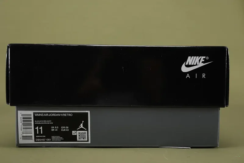 the jordan 11 black grey shoe box