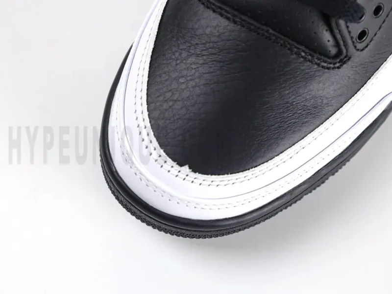 the black whote toe box