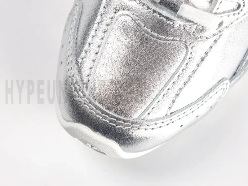 the sliver toe box
