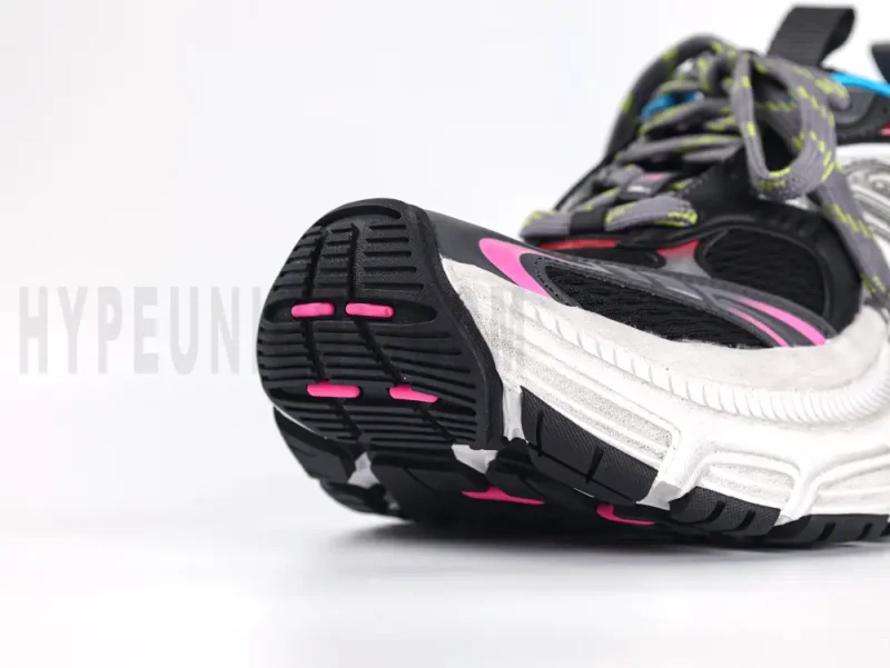 Women's 6xl Sneaker in Black/White/Multic - Image 6