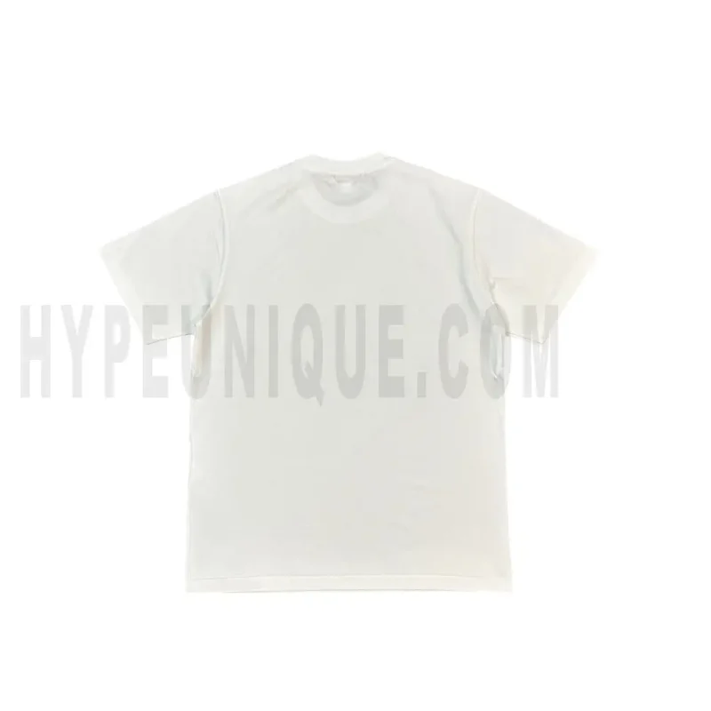 The back of the white clothes