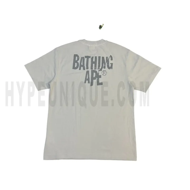 The back of the white clothes