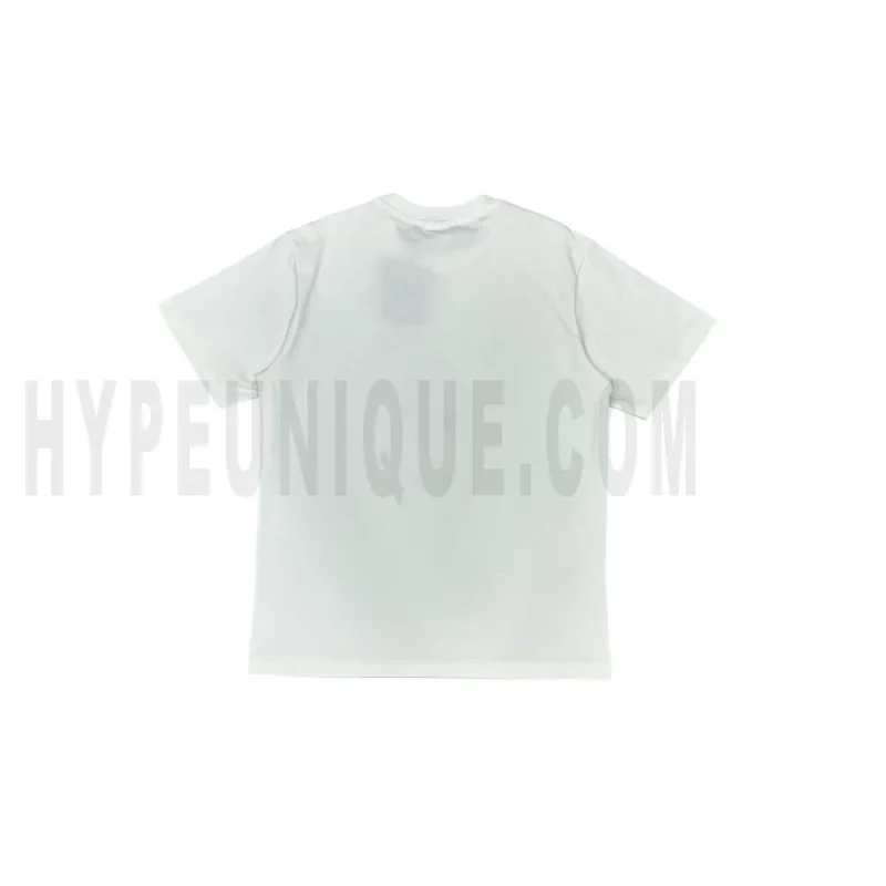 The back of the white clothes