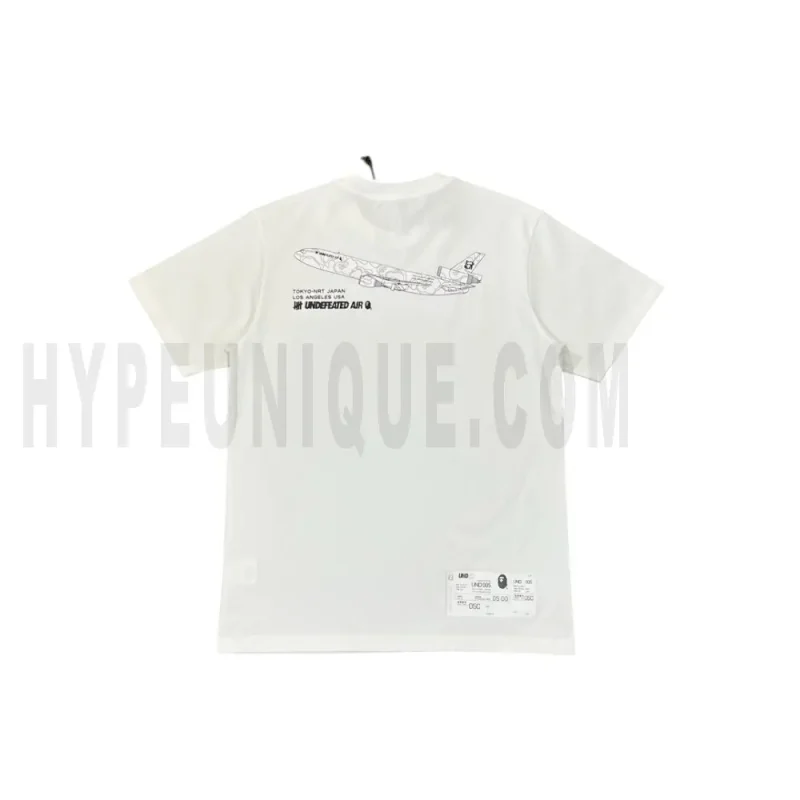 The back of the white clothes