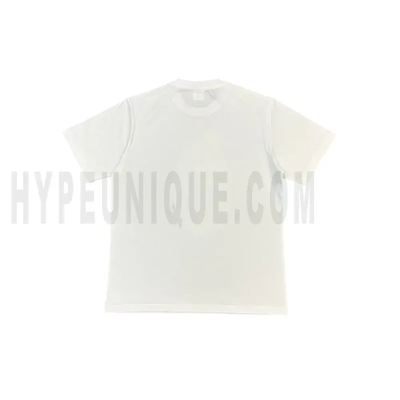The back of the white clothes