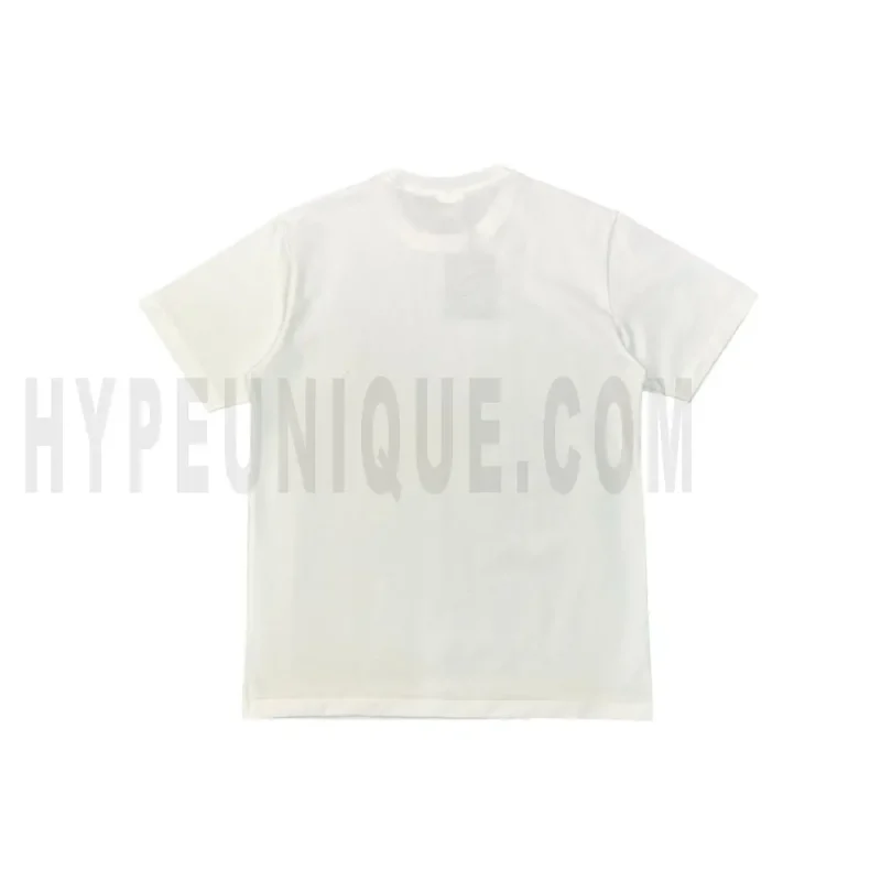 The back of the white clothes