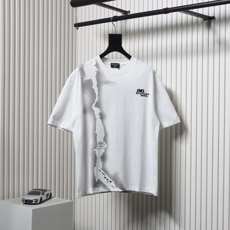 Double B Graffiti Logo Print T-Shirt