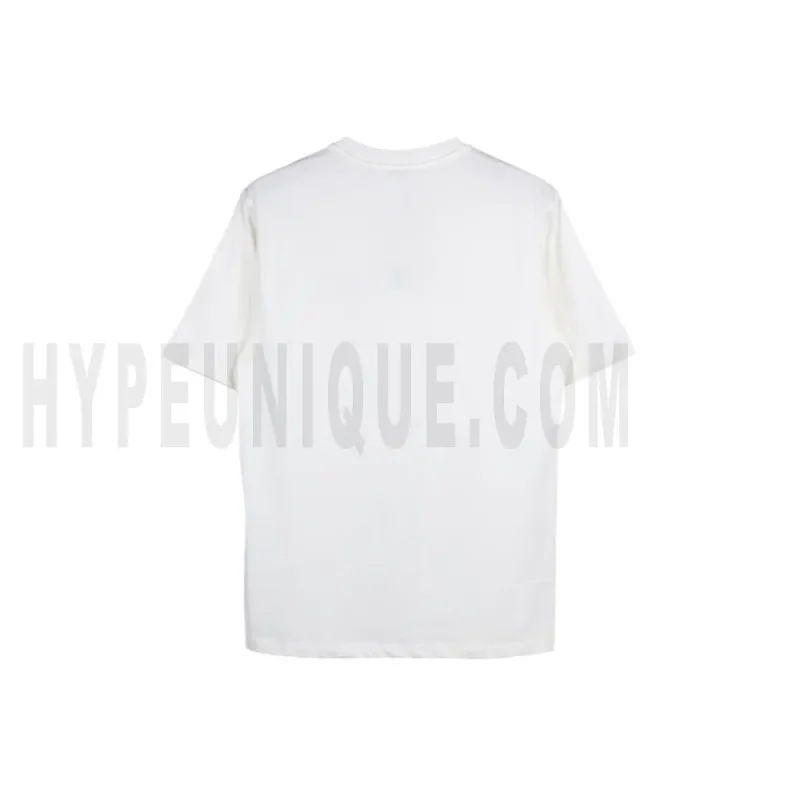 The back of the white clothes