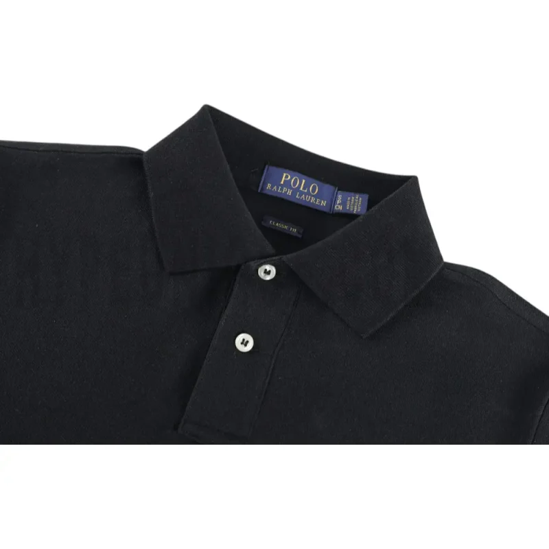 Round neckline